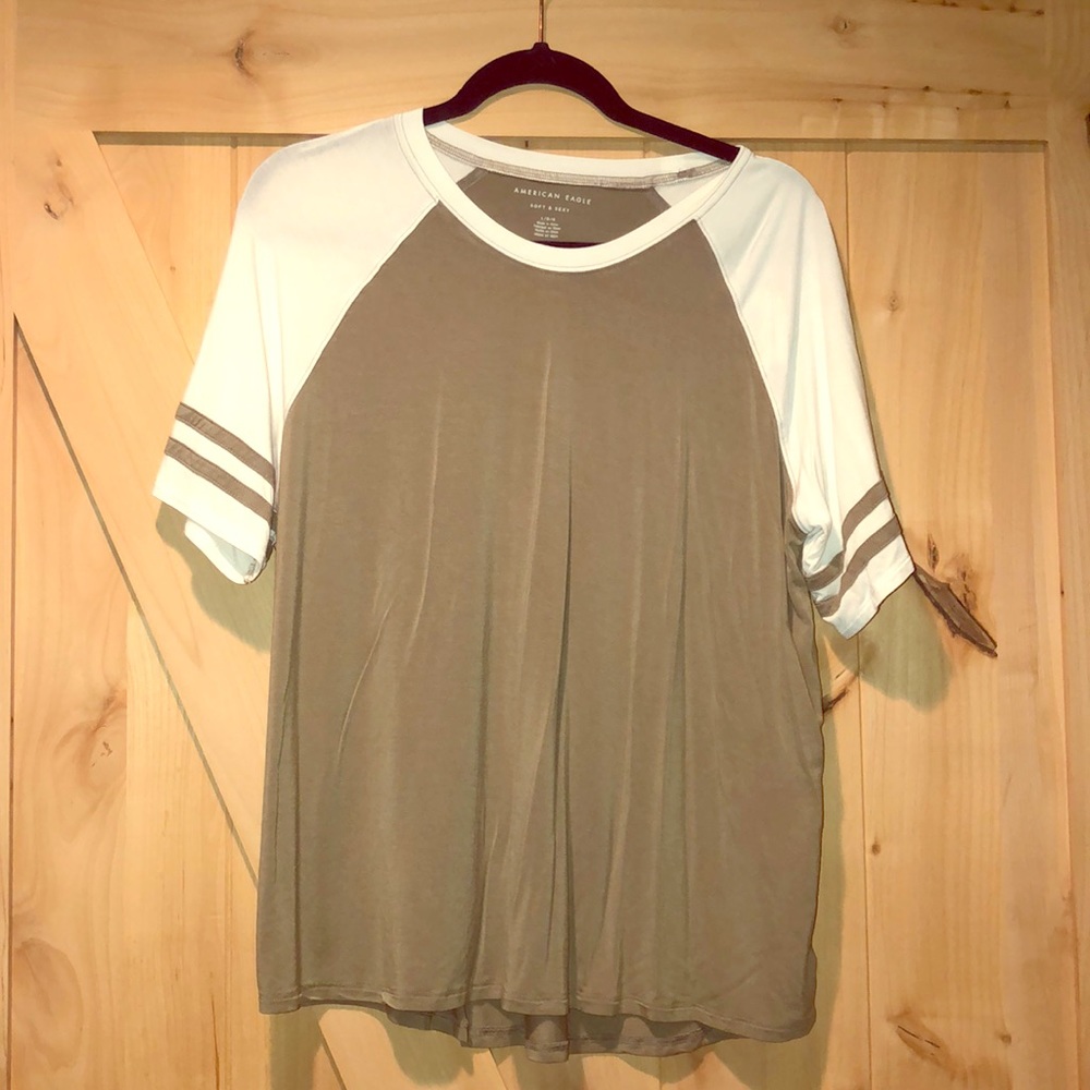 American Eagle T-shirt